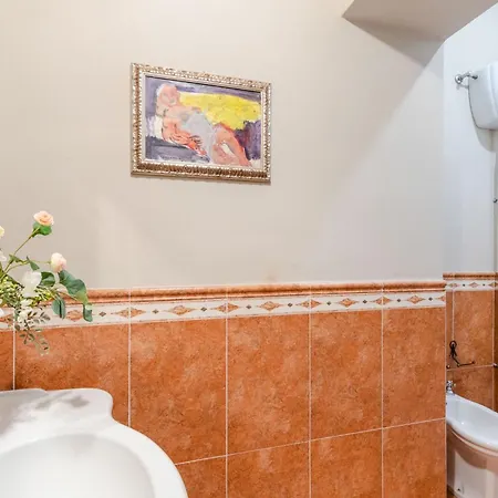 The Garden Along The Stream, Romantic Apartamento